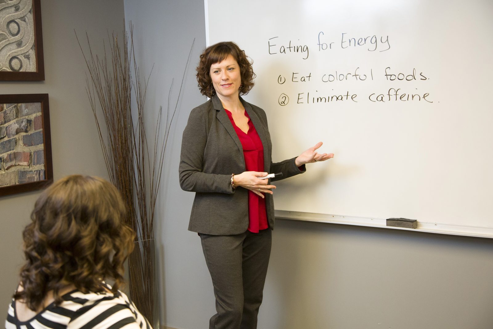 Kelly O'Donnell leading an Eating for Energy workshop